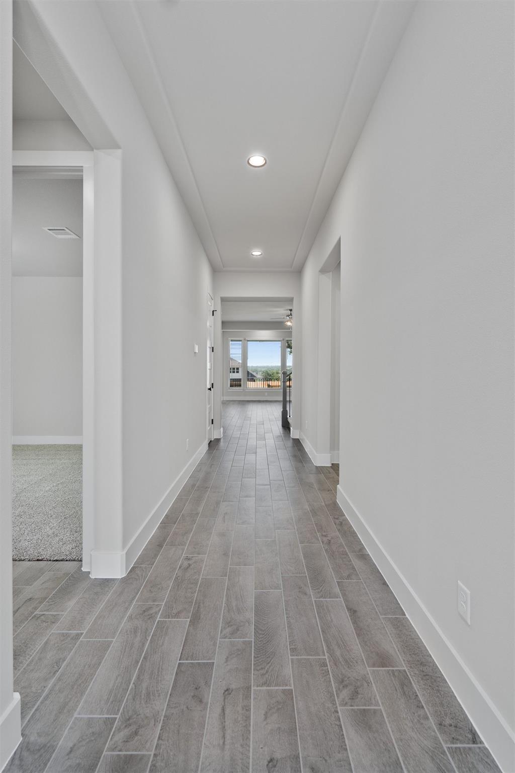 212 Scenic Hills CIR — photo 4