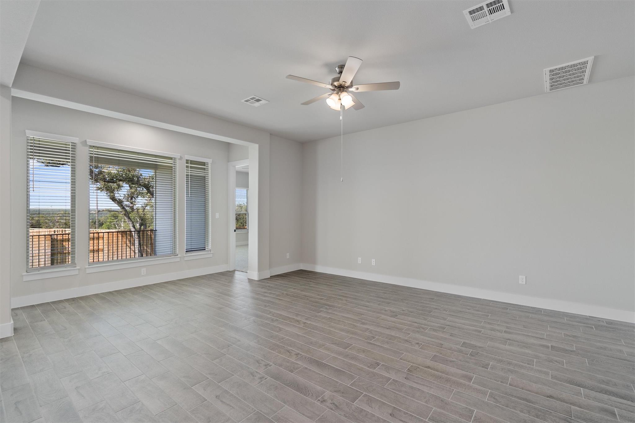 212 Scenic Hills CIR — photo 5
