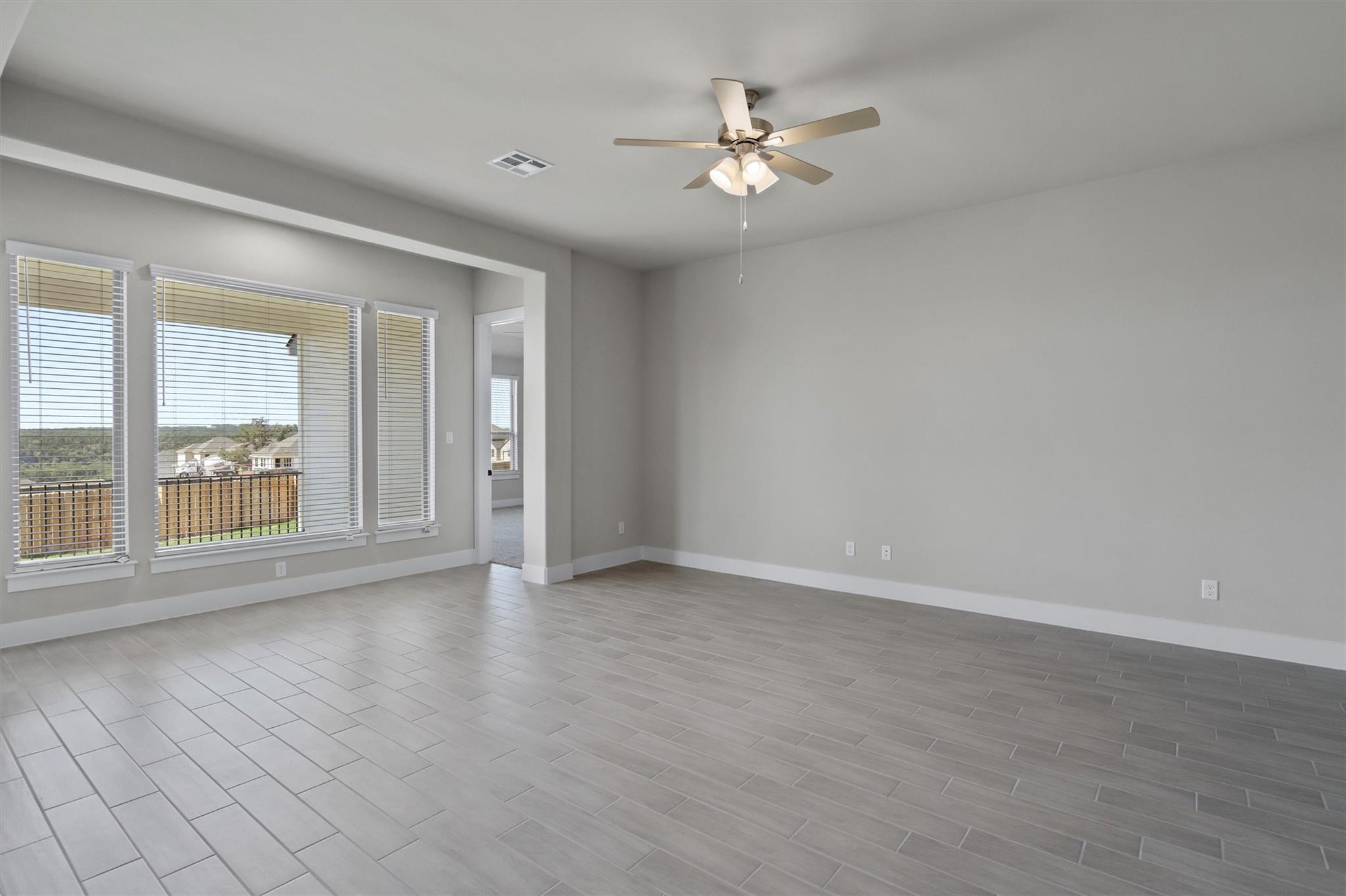 228 Scenic Hills CIR — photo 4
