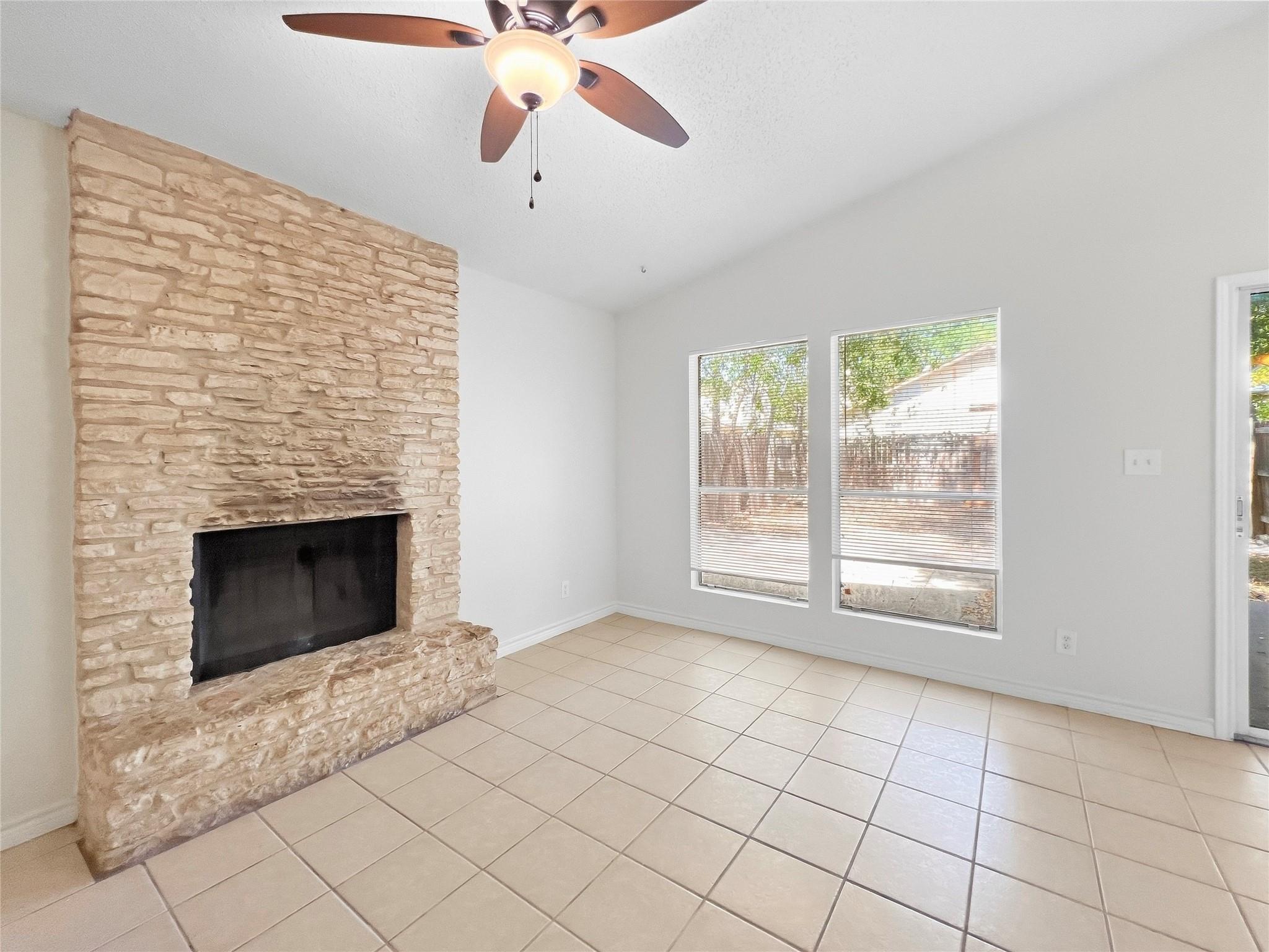 1012 Fieldwood DR #A — photo 5