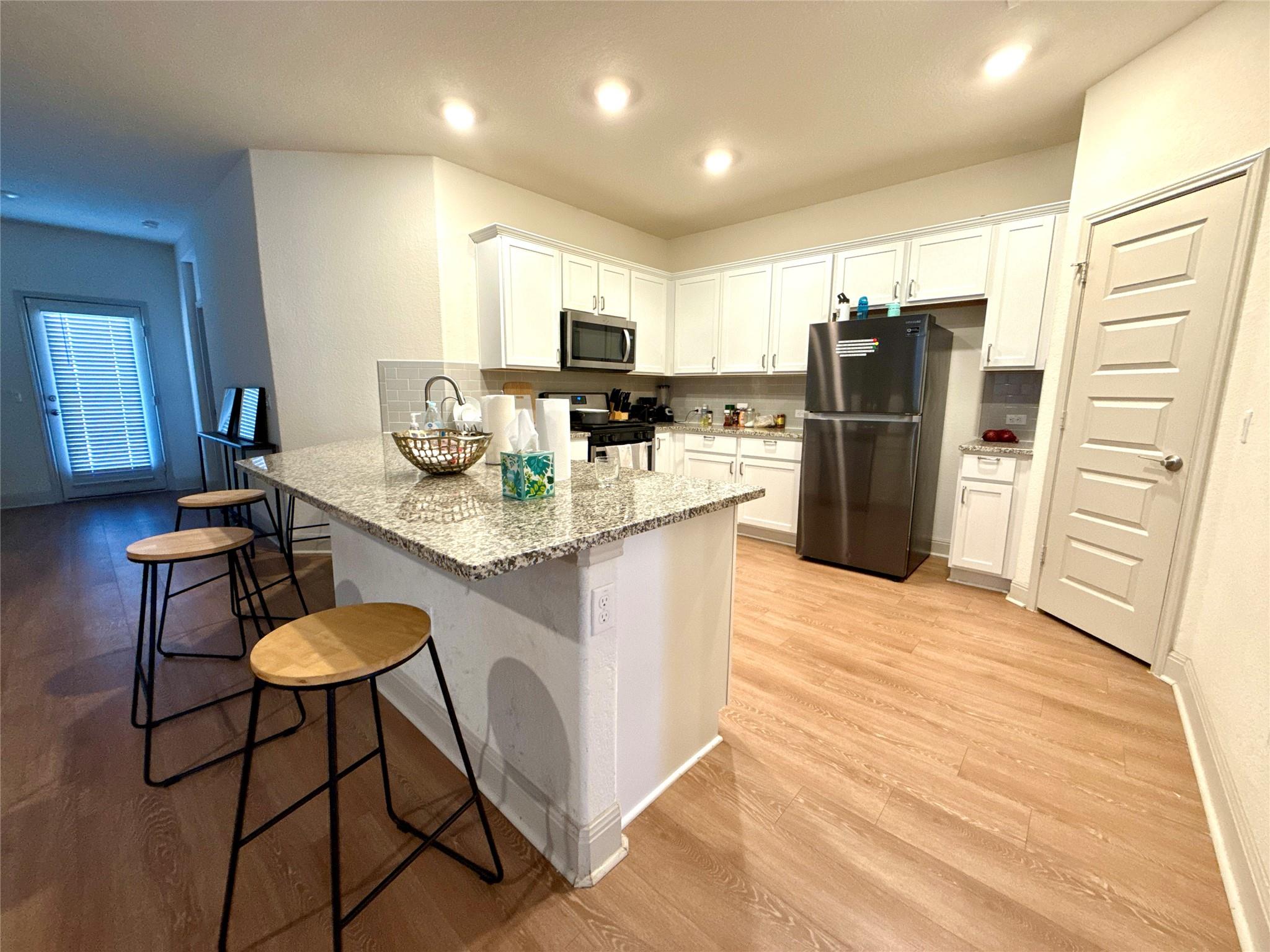17217 Bassano Ave — photo 3